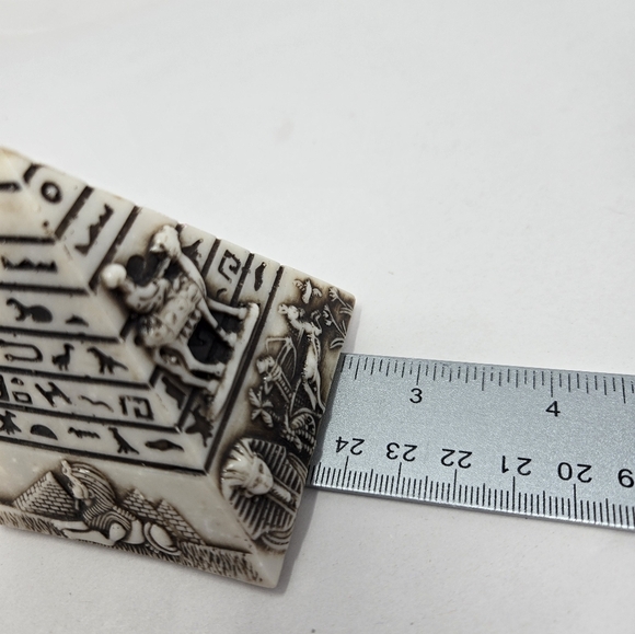 Egyptian Set Of 2 Carved Stone Pyramids With Symbols & Egypt Camels Hieroglyphic - Picture 8 of 9